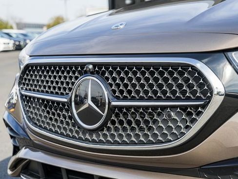 New 2026 Mercedes-Benz E 350 4MATIC Sedan image 12