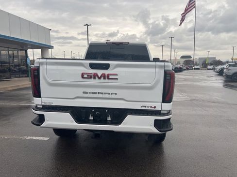 Used 2024 GMC Sierra 2500 AT4 w/ AT4 Premium Plus Package image 5