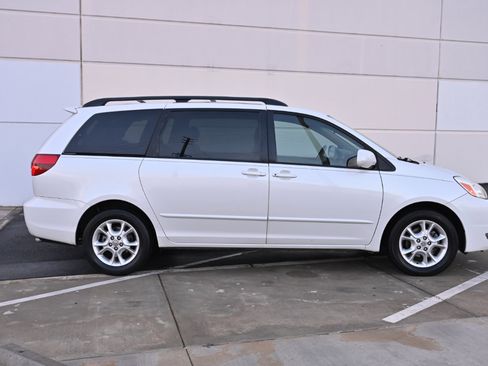 Used 2005 Toyota Sienna XLE image 7