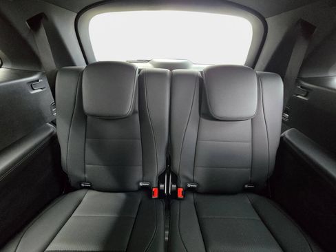 Used 2025 Mercedes-Benz GLS 450 4MATIC image 18