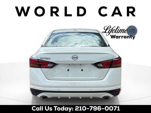 Used 2025 Nissan Altima 2.5 SV w/ SV Premium Package FWD image 4