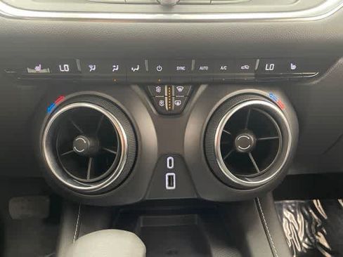 Used 2024 Chevrolet Blazer LT w/ Blazer LT Plus Package AWD/4WD image 6