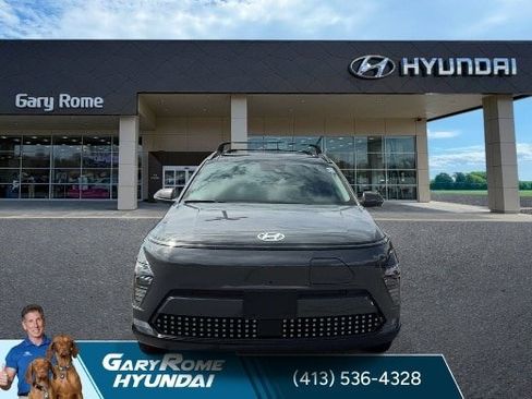 Certified 2025 Hyundai Kona Limited FWD image 3