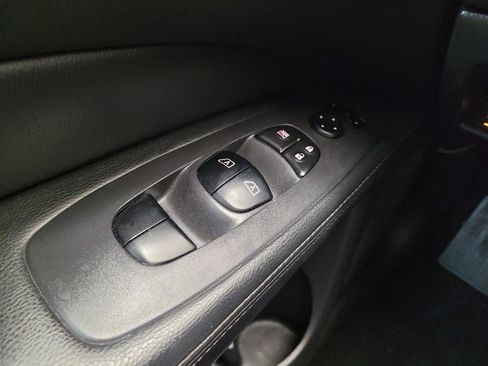 Used 2017 Nissan Pathfinder Platinum AWD/4WD image 27
