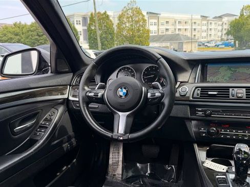 Used 2015 BMW 550i xDrive w/ M-Sport Package AWD/4WD image 29