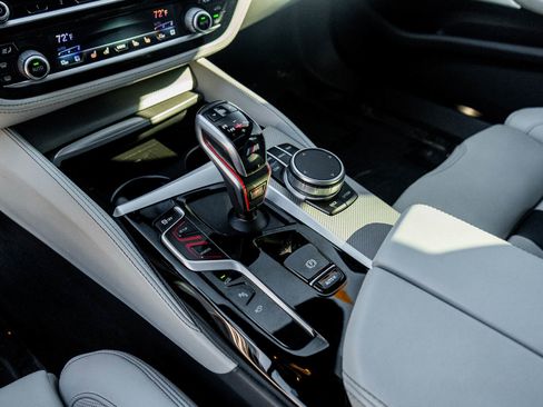 Used 2021 BMW M5 w/ Executive Package image 32