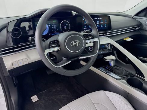 New 2026 Hyundai Elantra Limited FWD image 11