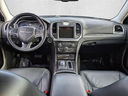Used 2016 Chrysler 300 Limited image 14