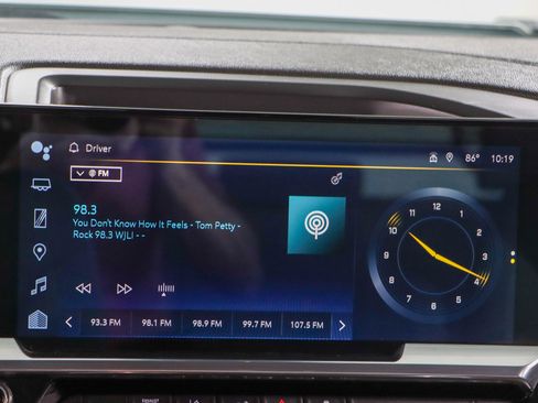 Used 2024 Chevrolet Silverado 3500 LT w/ Convenience Package image 20