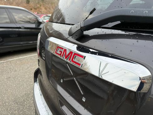 Used 2014 GMC Acadia SLE image 8