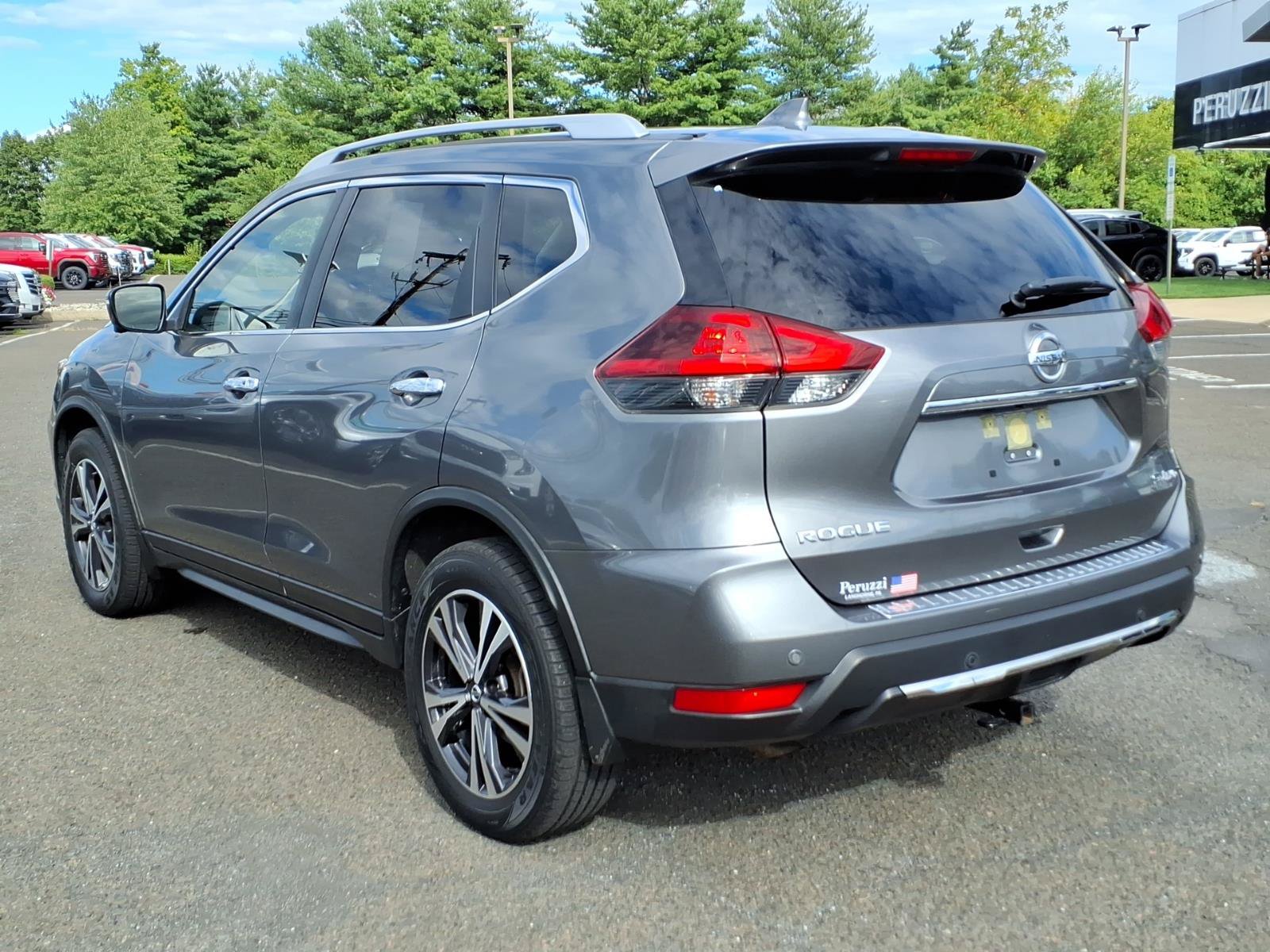 Used 2019 Nissan Rogue SV w/ Sun & Sound Touring Package AWD/4WD image 6