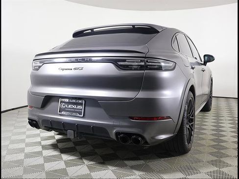Used 2023 Porsche Cayenne GTS AWD/4WD image 5