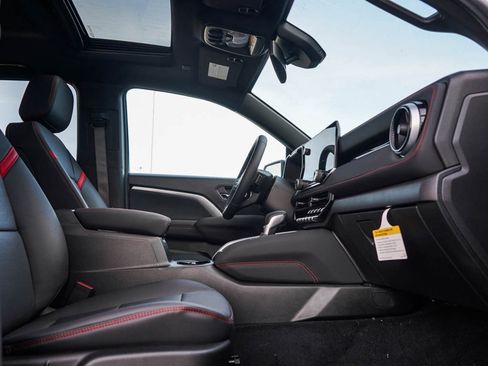 New 2025 Chevrolet Colorado Z71 w/ Technology Package image 9