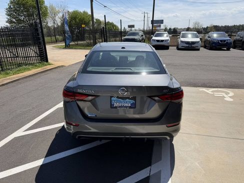 Used 2021 Nissan Sentra SV FWD image 5
