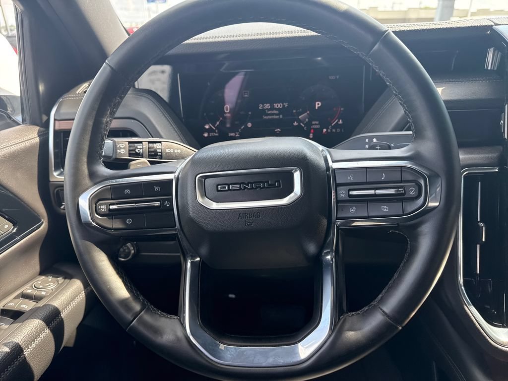 Used 2025 GMC Yukon XL Denali AWD/4WD image 27