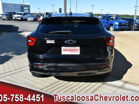 Used 2025 Chevrolet Trax ACTIV w/ Driver Confidence Package image 8