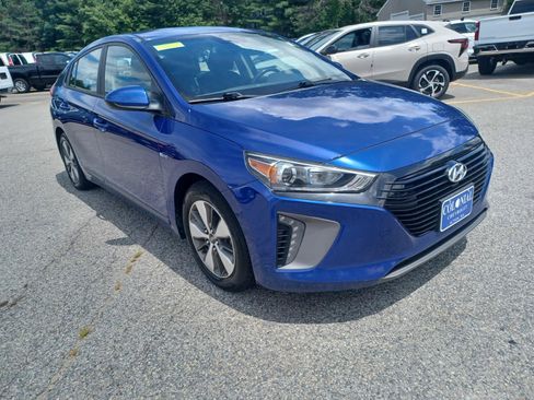 Used 2019 Hyundai Ioniq Plug-In Hybrid FWD image 2