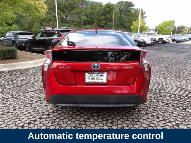 Used 2017 Toyota Prius Four w/ Premium Convenience Package FWD image 8