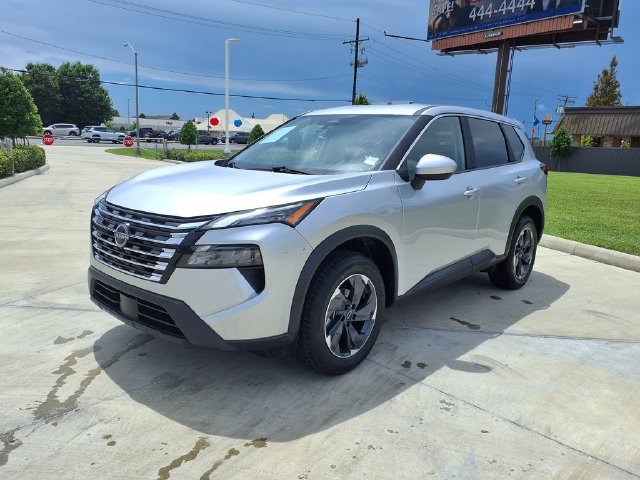 Used 2024 Nissan Rogue S FWD image 6