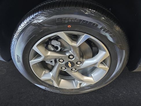 New 2026 Chevrolet Trax LT w/ Driver Confidence Package FWD image 18