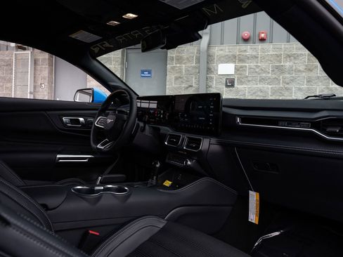 Used 2025 Ford Mustang GT Premium w/ GT Performance Package RWD image 41