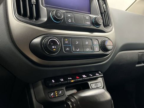 Certified 2021 Chevrolet Colorado Z71 w/ Z71 Midnight Edition image 17