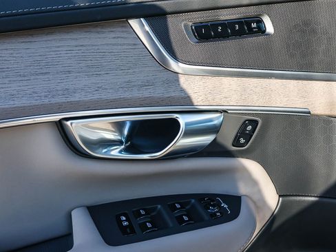 New 2026 Volvo XC90 B5 Plus image 30