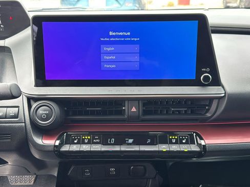 Used 2025 Toyota Prius Plug-In Hybrid w/ Limited Premium Package image 18