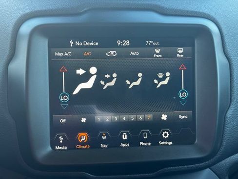 Certified 2023 Jeep Renegade Trailhawk AWD/4WD image 29