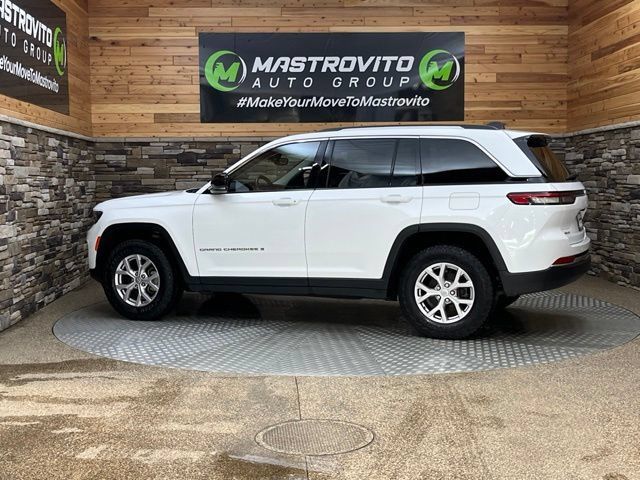 Used 2022 Jeep Grand Cherokee Limited AWD/4WD image 7