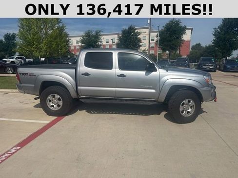 Used 2014 Toyota Tacoma 4x4 Double Cab w/ TRD Off-Road Package image 2