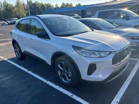 Used 2025 Ford Escape ST-Line image 2