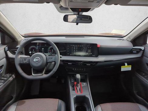 New 2026 Nissan Kicks SR FWD image 16