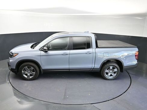 Used 2025 Honda Ridgeline TrailSport image 31
