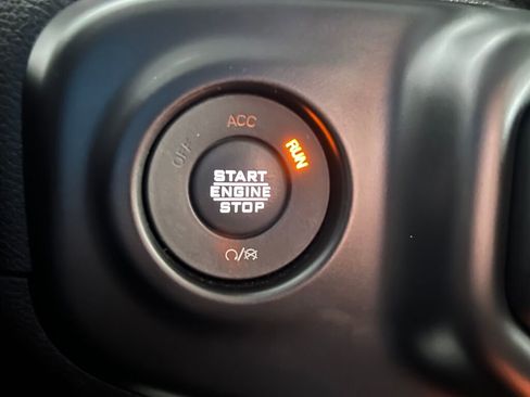 Used 2021 Jeep Wrangler Unlimited Sahara w/ Uconnect 4C Nav & Sound Group image 12