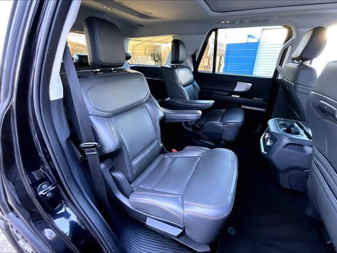 Certified 2025 Ford Expedition Active image 20