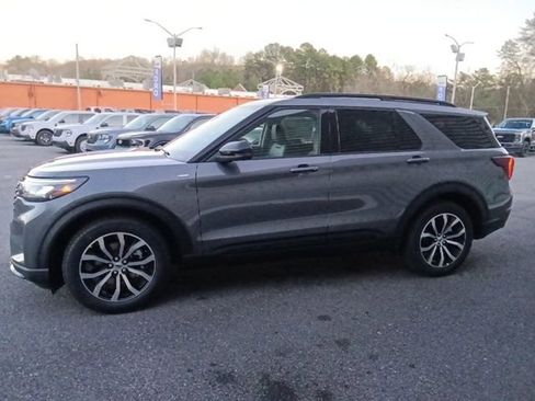 New 2026 Ford Explorer ST-Line w/ Premium Package RWD image 6