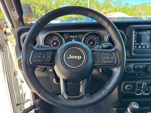 Certified 2022 Jeep Wrangler Unlimited Sport AWD/4WD image 26