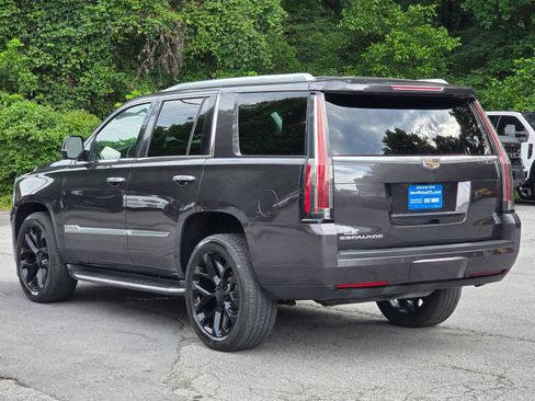 Used 2016 Cadillac Escalade Premium AWD/4WD image 5