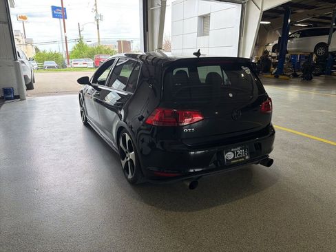 Used 2017 Volkswagen GTI S image 4