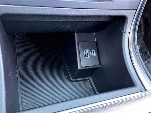 Used 2023 Ford Edge ST image 32