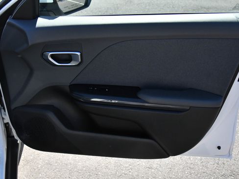 Used 2025 Kia K4 EX FWD image 42