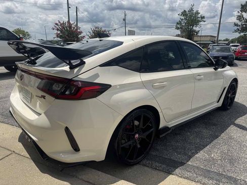 Used 2025 Honda Civic Type R image 6