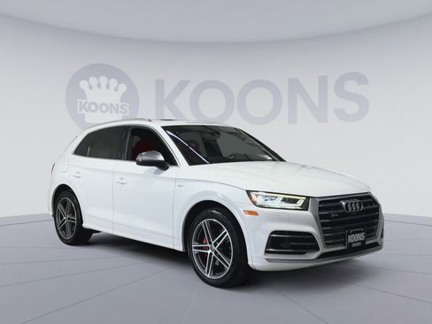 Used 2018 Audi SQ5 Prestige w/ Prestige Package image 2