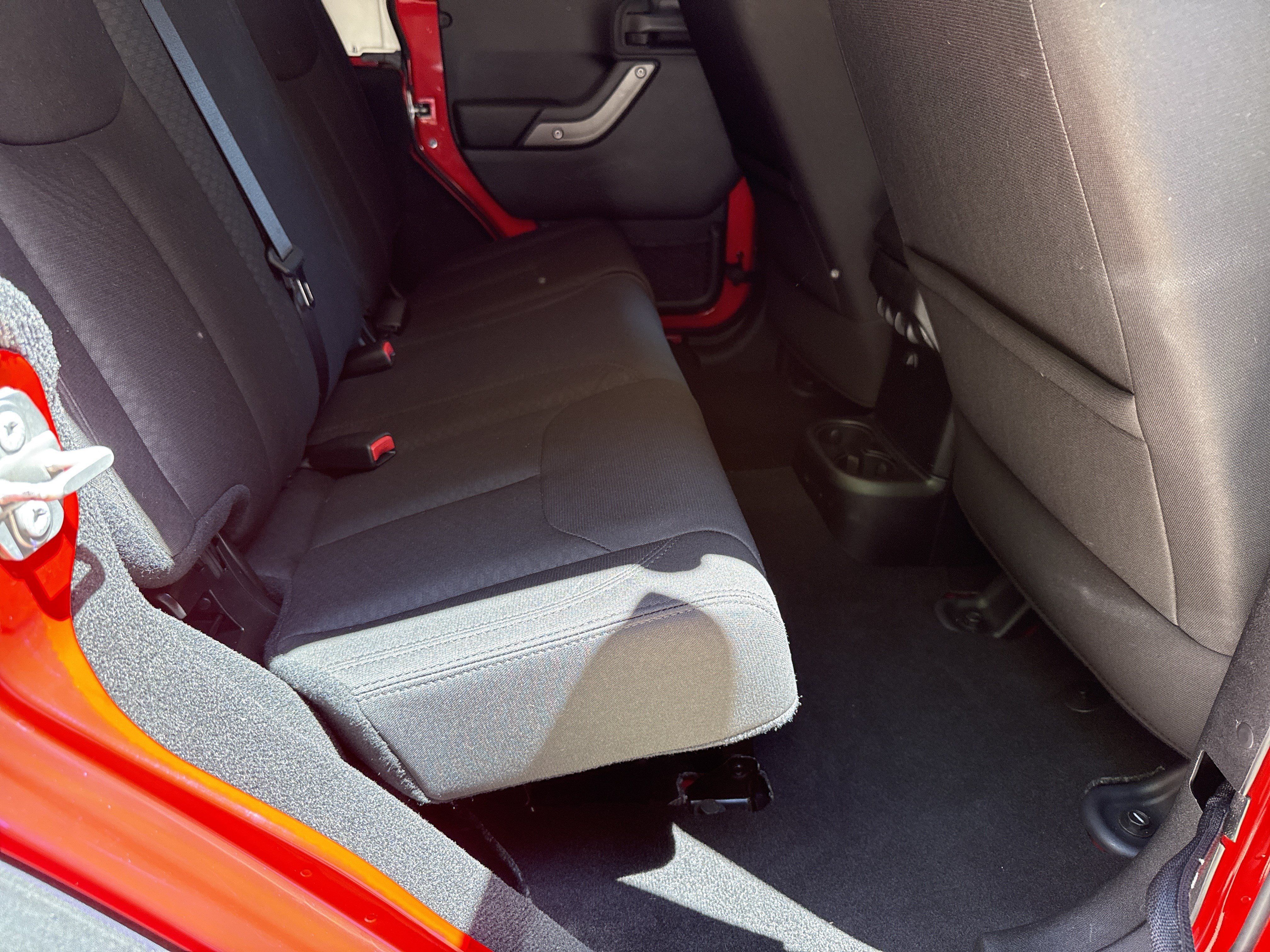 Used 2018 Jeep Wrangler Unlimited Sport S AWD/4WD image 16