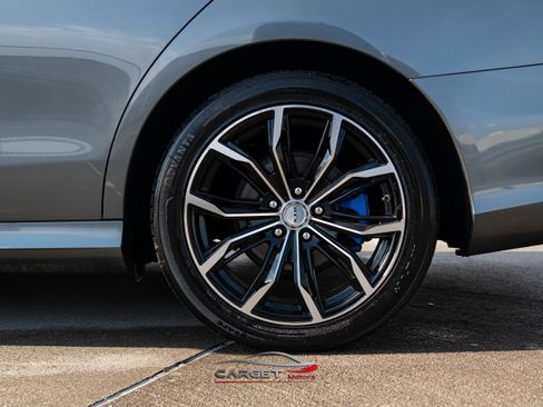 Used 2017 Mercedes-Benz E 300 4MATIC w/ Premium 2 Package image 12