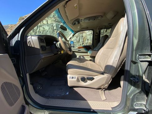 Used 2000 Ford Excursion Limited image 32