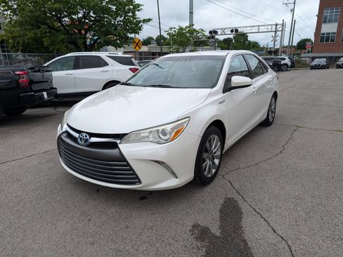 Used 2017 Toyota Camry XLE image 1
