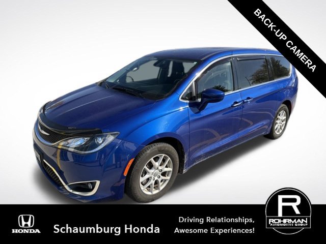 Used 2020 Chrysler Pacifica Touring FWD image 1