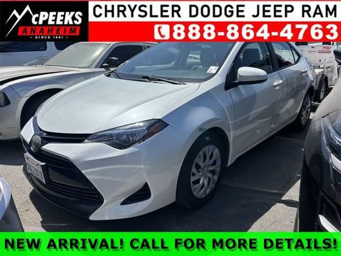 Used 2017 Toyota Corolla LE w/ Carpet Mat Package (TMS) FWD image 1